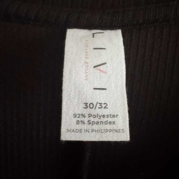 Livi by Lane Bryant Black Ruched V-Neck Blouse - Picture 4 of 4